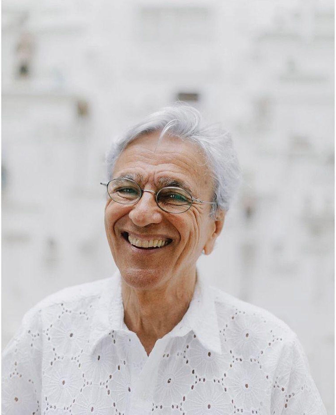 Novas datas foram abertas para o próximo mês, nos dias 25 (sábado) e 26 (domingo) de junhoCaetano Veloso