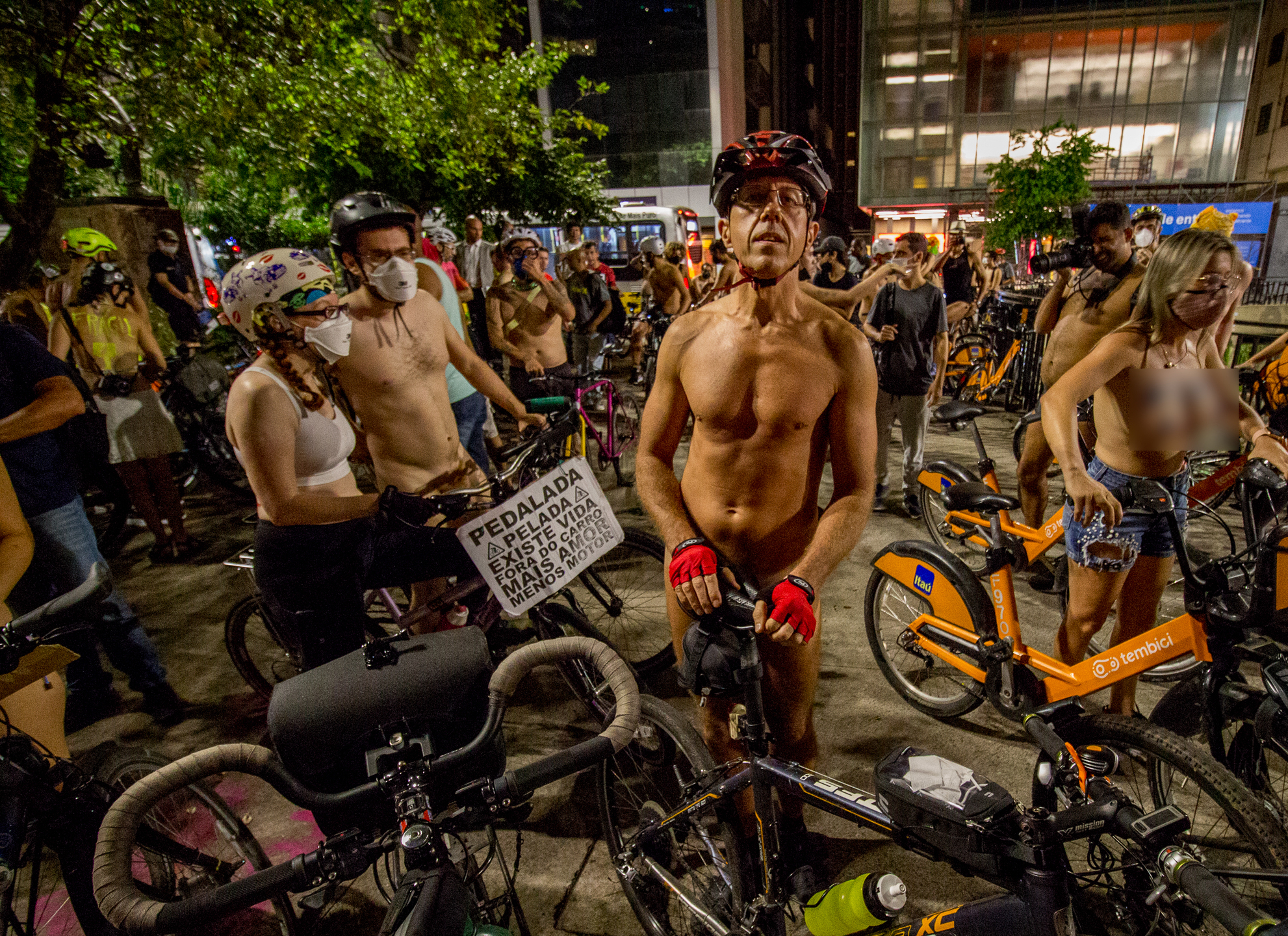 Protesto 'Pedalada Pelada' em São Paulo