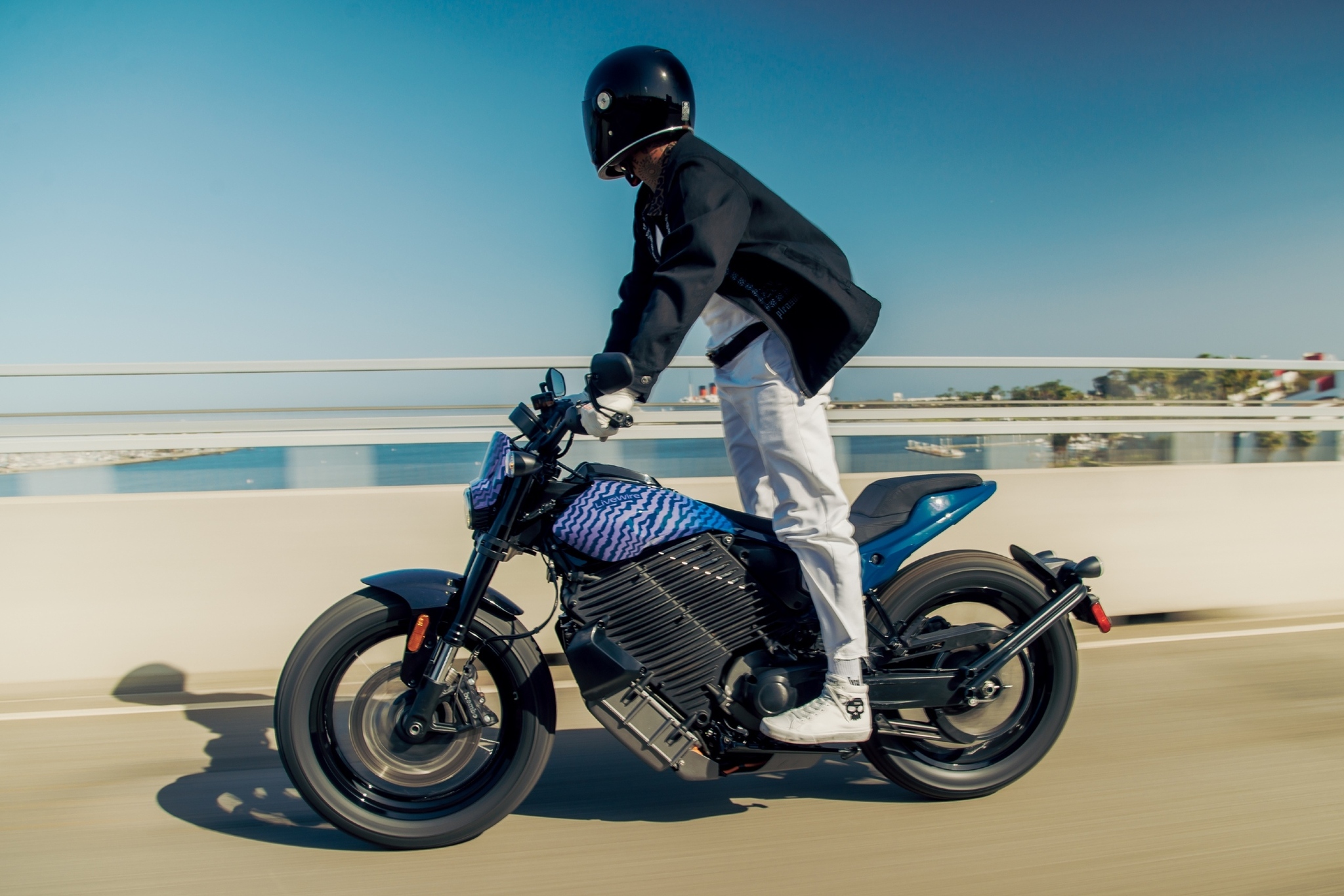 A nova moto elétrica é menor, mais leve e mais barata que a LiveWire One, primeira motocicleta elétrica apresentada pela Harley-Davidson