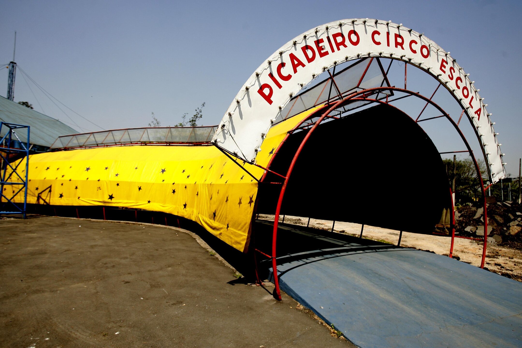 Circo Escola Picadeiro no Parque do Povo