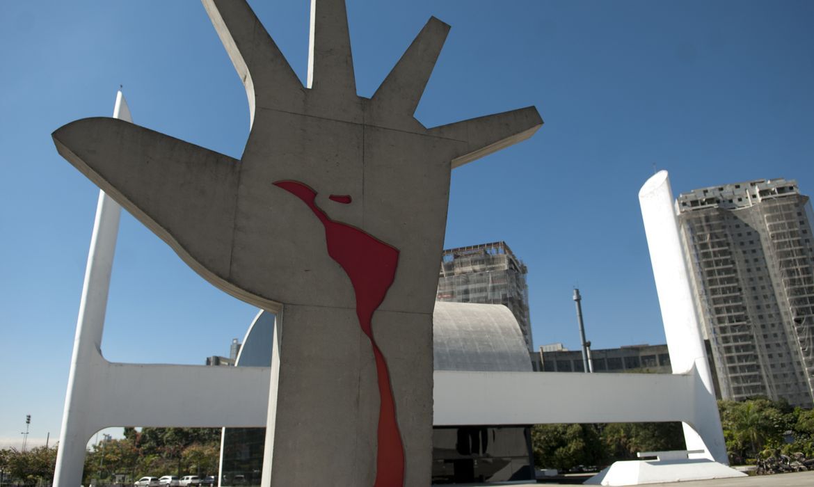 Escultura de concreto armado