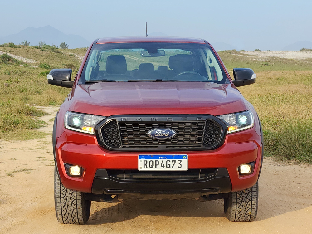 Dentro da estratégia de dividir o mercado de picapes médias em nichos, a Ford lançou em março a versão FX4 da Ranger - Fotos: Luiza Kreitlon / AutoMotrix
