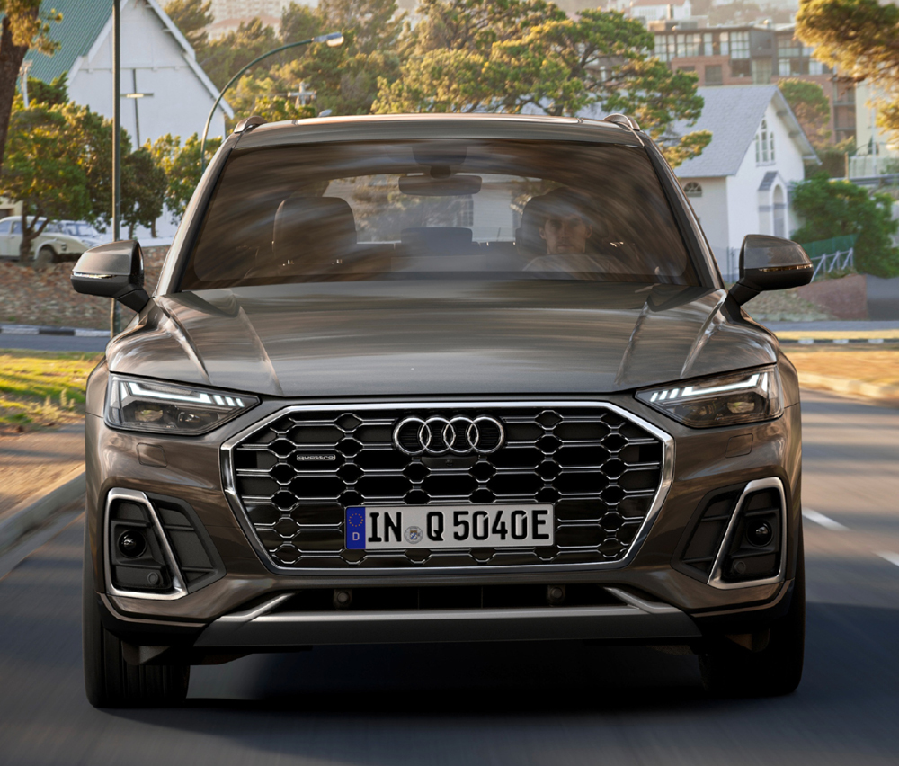 O Q5 TFSI híbrido tem a força combinada de 367 cavalos e torque total de 50,5 kgfm - Fotos: Divulgação
