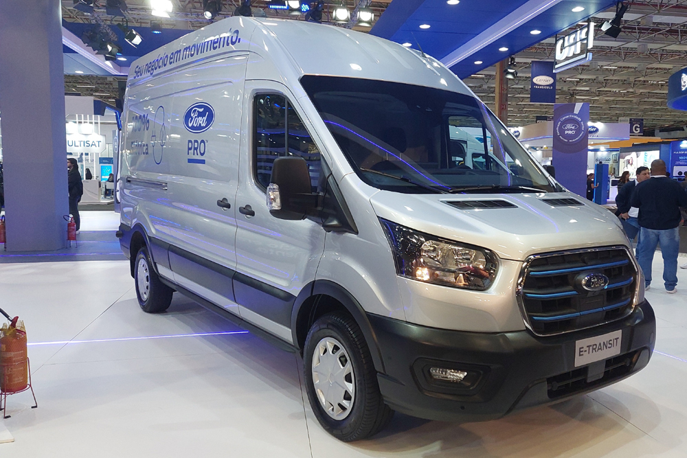 Furgão Ford e-Transit