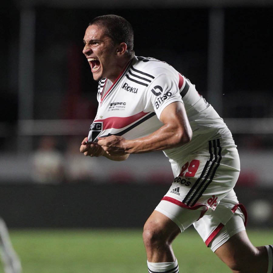 Pablo Maia, do São Paulo, foi eleito o melhor 1º volante do mundo, ficando na frente de Eduardo Camavinga (Real Madrid) e vice-campeão mundial com a França no Qatar