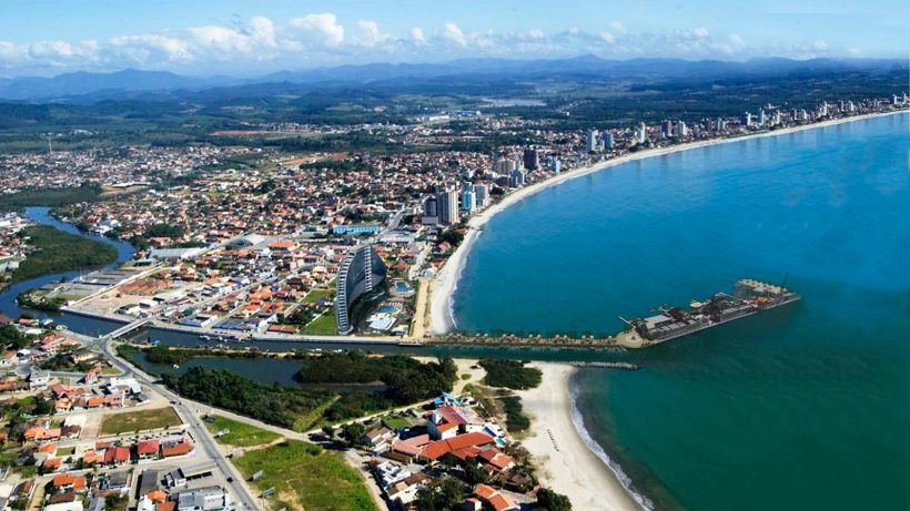 A localização é estratégica, pois o novo parque ficará próximo a outro importante centro de diversões, o Beto Carrero World