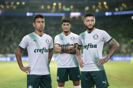 Camisa número 2, para os jogos fora de casa do Verdão em 2023