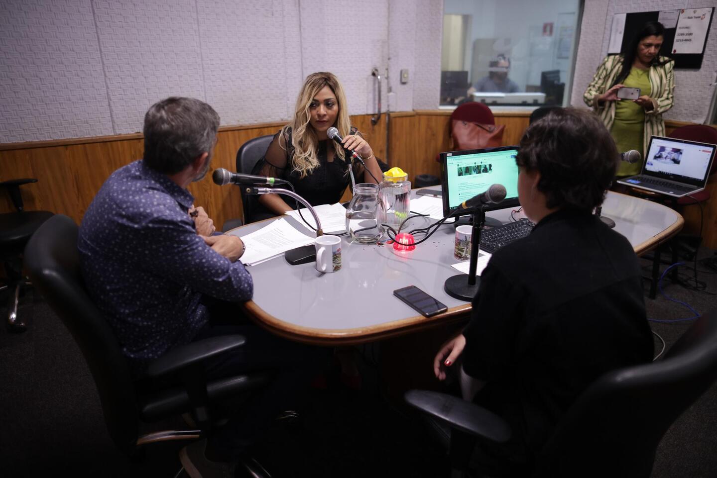 Entrevista na rádio Trianon, com Thamyris Nagell, subprefeita de Santo Amaro.