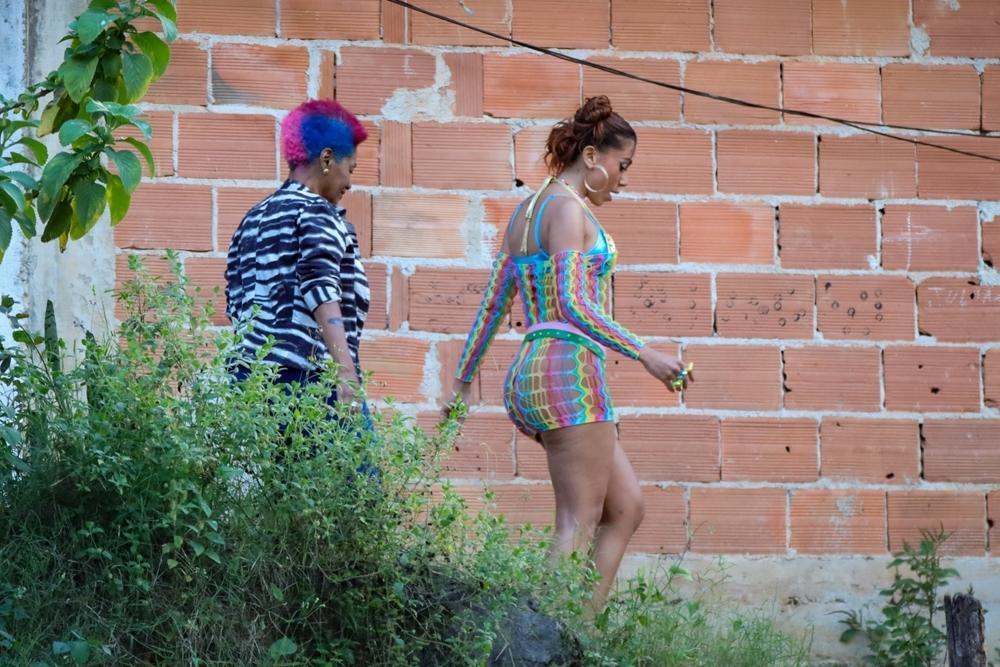 Anitta grava clipe em uma comunidade na Zona Oeste do Rio de Janeiro. 