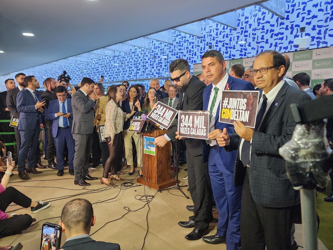 Lideranças em apoio ao deputado federal Deltan Dallagnol (Podemos-PR), em Brasília, nesta quarta/Daniel Villaça