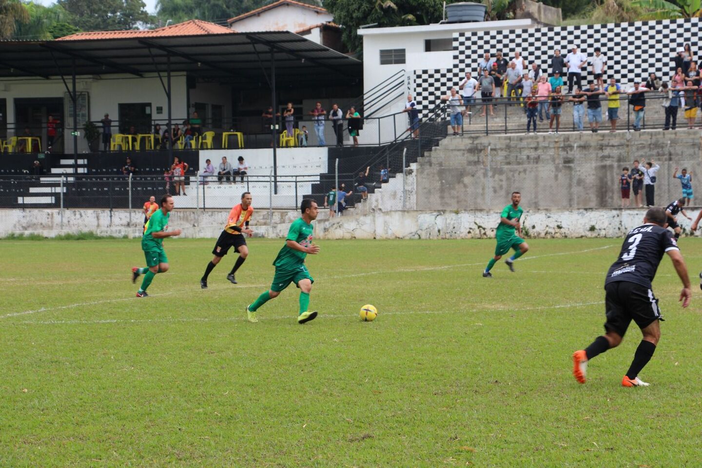 Na manhã deste domingo (28) aconteceu a terceira rodada da Taça João Rubini de Futebol Veterano Categoria Quarentão/ Divulgação PMPF