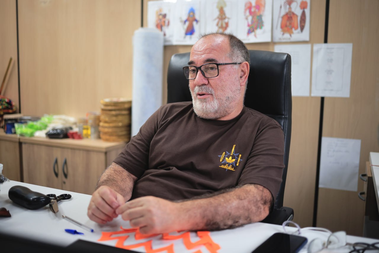 'Esse ano voltamos fortes e vamos nos divertir durante o desfile', diz o carnavalesco da Dragões da Real, Jorge Freitas.