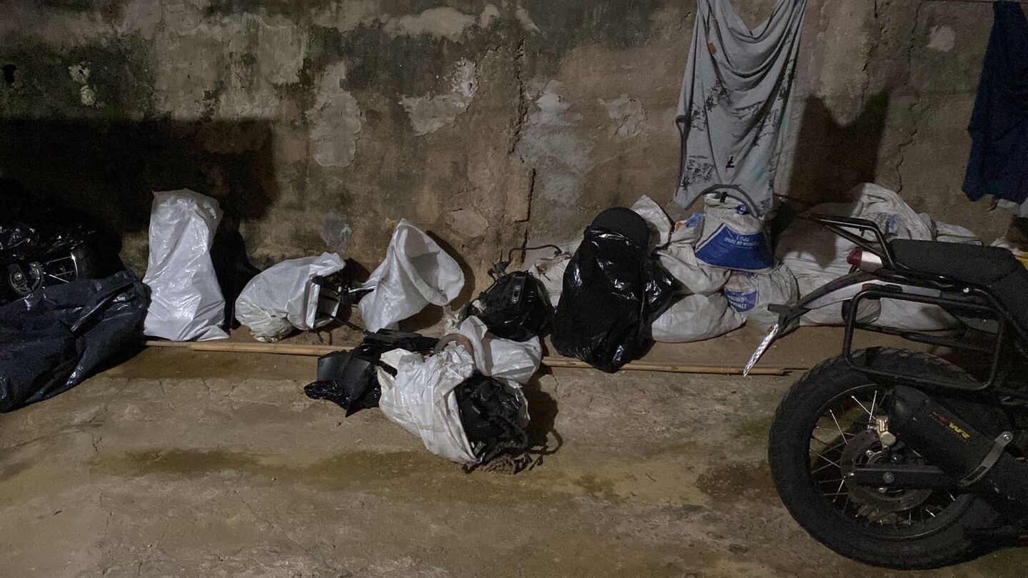 Desmanche de motos foi descoberto durante patrulhamento da PM.