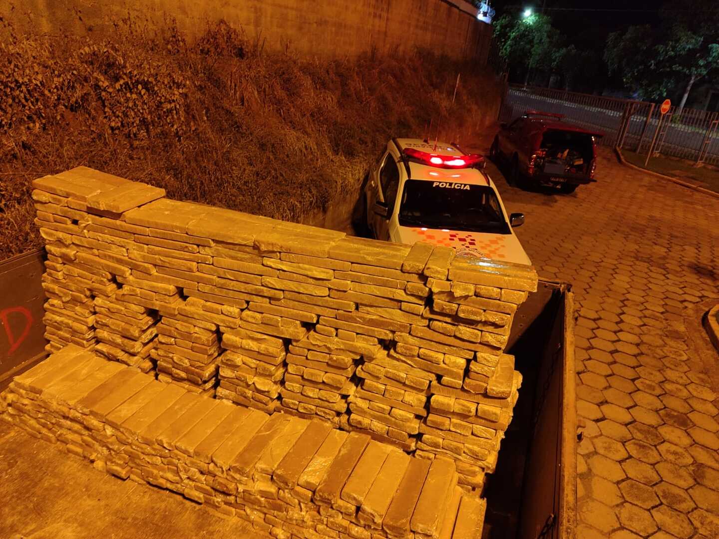 Foram contabilizados mais de 1,4 tonelada de maconha -  o prejuízo é de cerca de R$ 1,8 milhão ao crime organizado.