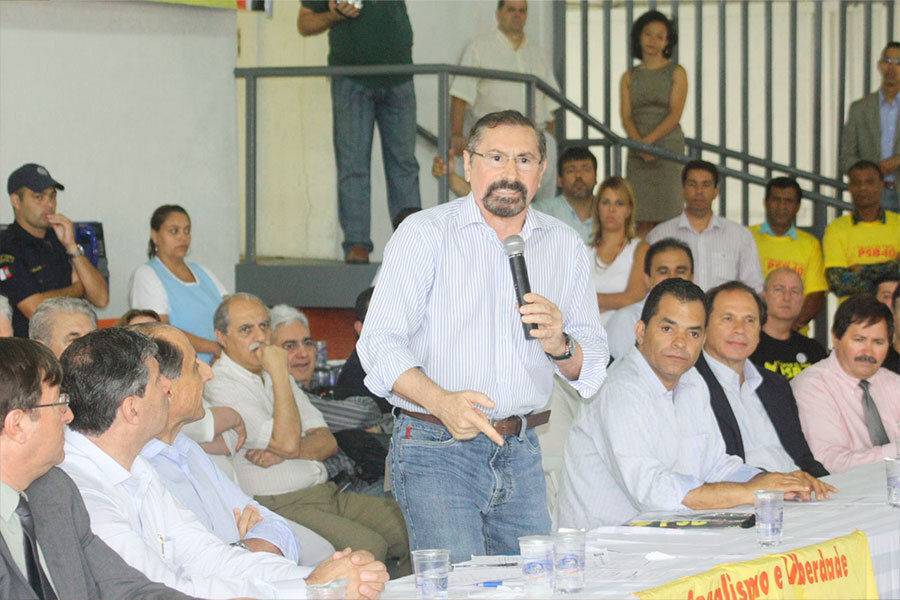 Evilásio durante evento no seu primeiro mandato em 2008. Crédito: Eduardo Toledo/Portal O Taboanense