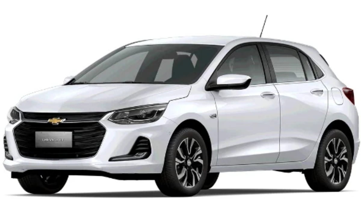 O Chevrolet Onix é conhecido por seu design moderno e tecnologia embarcada, oferecendo uma boa relação custo-benefício. / (Foto: Divulgação/Chevrolet)