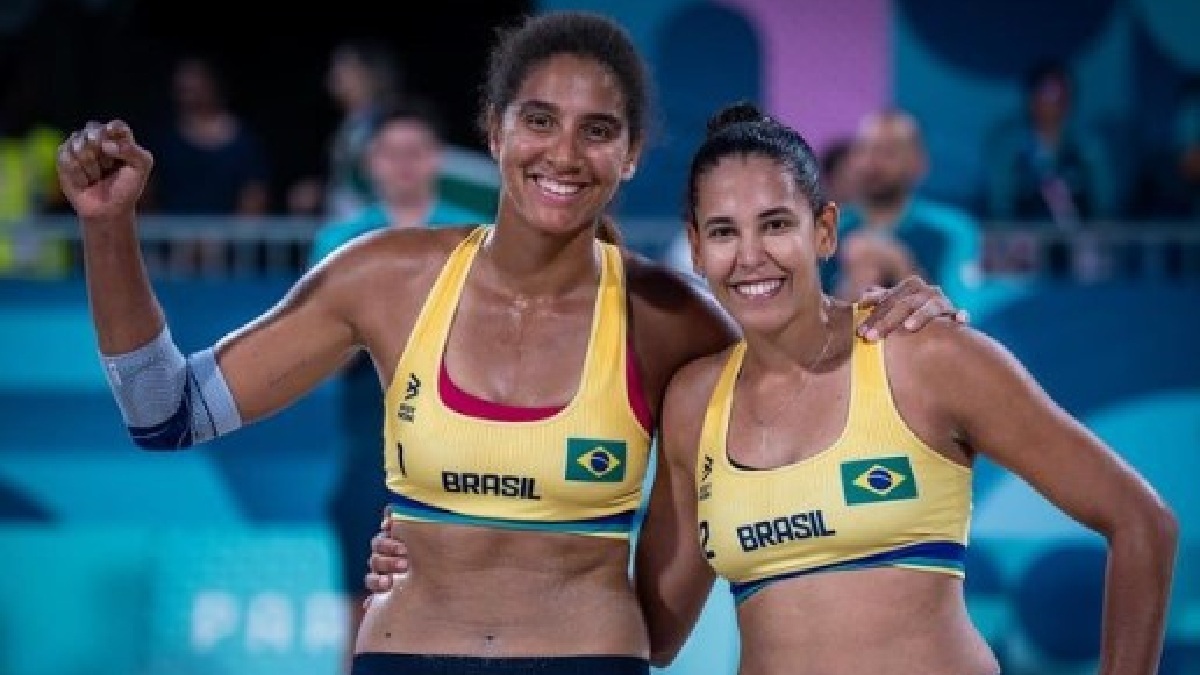 Ana Patrícia e Duda venceram uma dupla espanhola, por 2 sets a 0 Reprodução/Redes sociais
