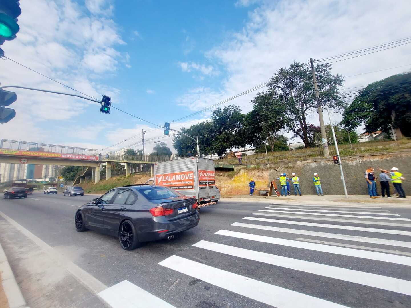 A Prefeitura de Taboão da Serra, na região sudoeste da Grande São Paulo, iniciou a operação do 2º complexo semafórico da avenida Aprígio Bezerra da Silva.