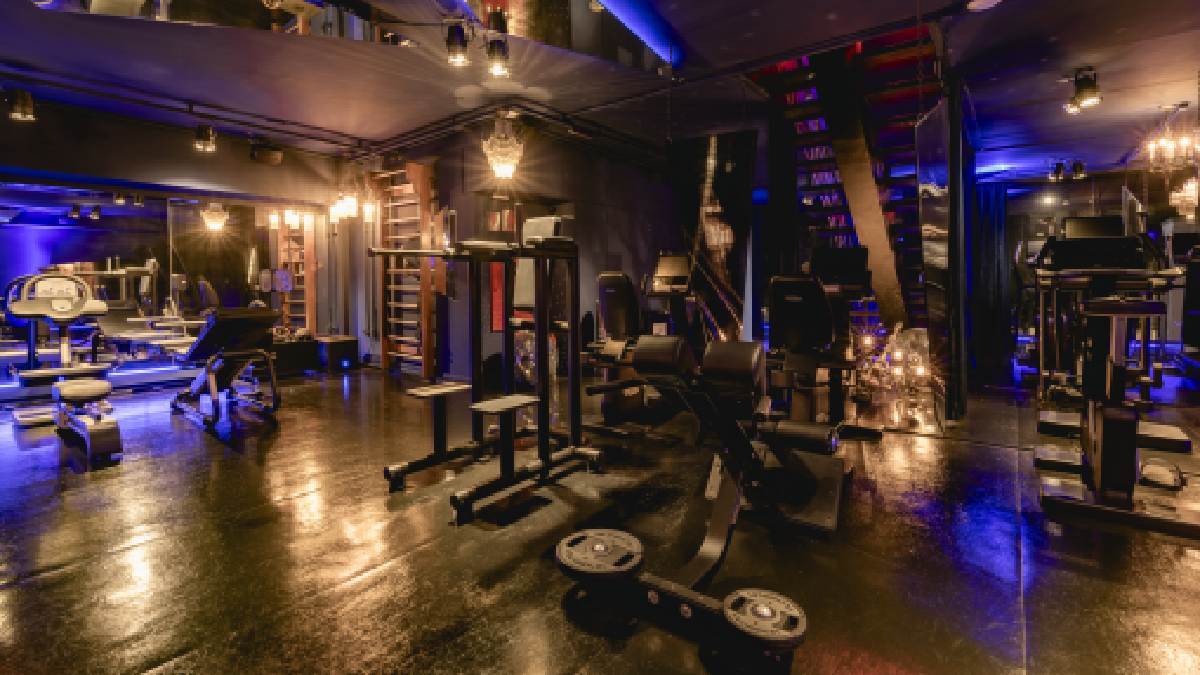 Les Cinq Gym conta com 2.500 m² distribuídos em quatro andares / Foto: Divulgação