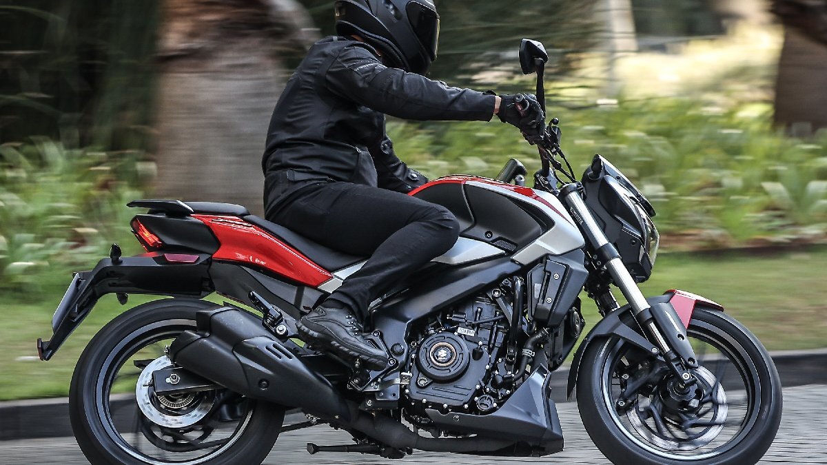 Nova Dominar 250 é uma moto naked, chamadas assim porque o motor fica exposto pela ausência de carenagens /Divulgação