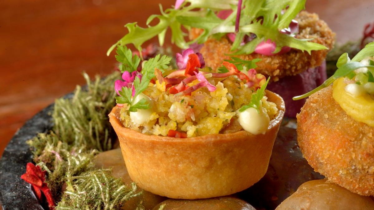 E para os que preferem uma opção sem carne, o restaurante também oferece seis pratos diferentes de versão vegetariana do menu. / Foto: Divulgação/Instagram