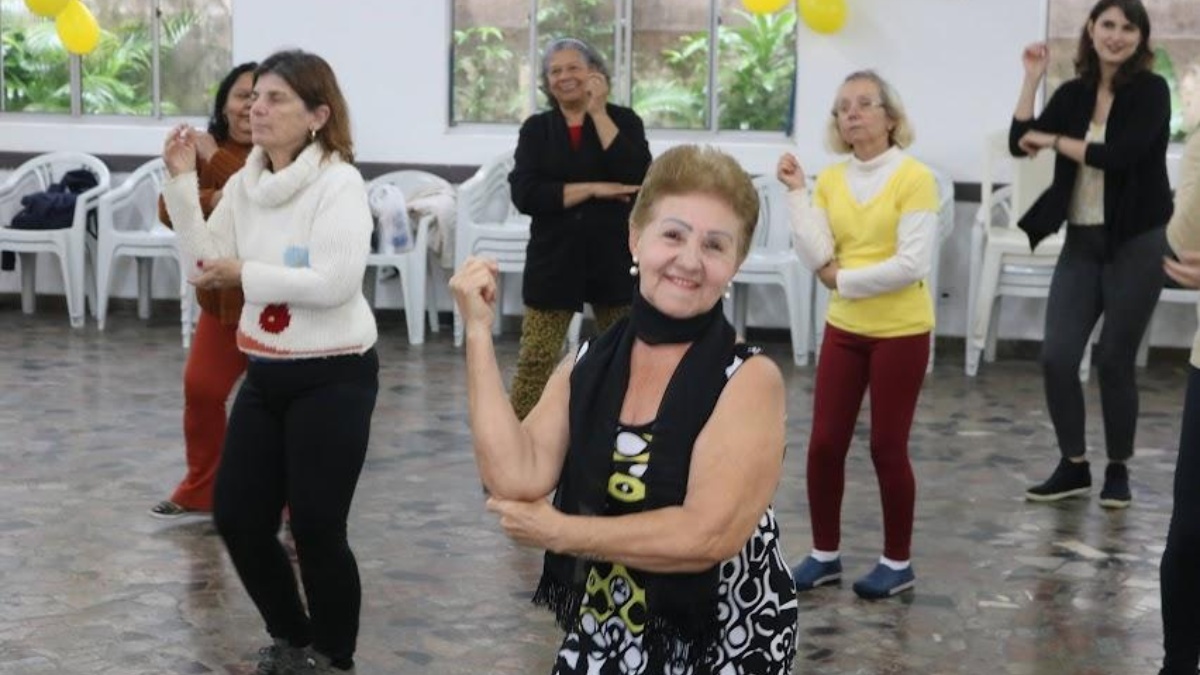 A Prefeitura de Santos promove uma série de atividades para incentivar o envelhecimento ativo e a socialização dos idosos. / Foto: Prefeitura de Santos