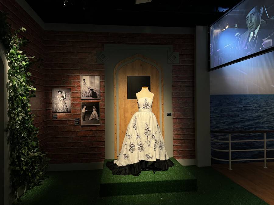 Vestido usado por Audrey Hepburn no filme "Sabrina", de 1954. Foto: Mariana Ribeiro/Gazeta de S.Paulo
