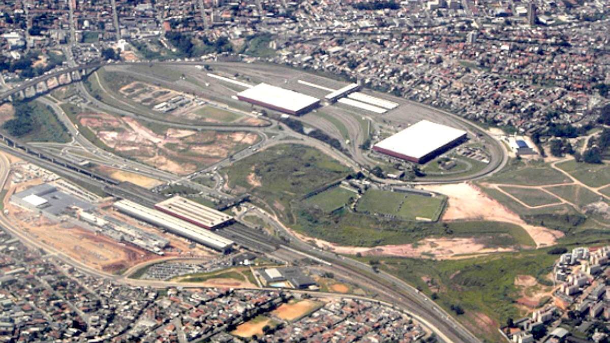 Um dos bairros mais conhecidos da zona leste, Itaquera fica na quarta posição, com o valor por metro quadrado sendo de R$ 7,35. Para um apartamento de 80 metros, a taxa é de R$ 588. A linha 2 Vermelha, do metrô, e a linha 11 Coral, da CPTM, são os principais meios de transporte público que atendem ao bairro - (Divulgação/Secretaria Municipal de Urbanismo)