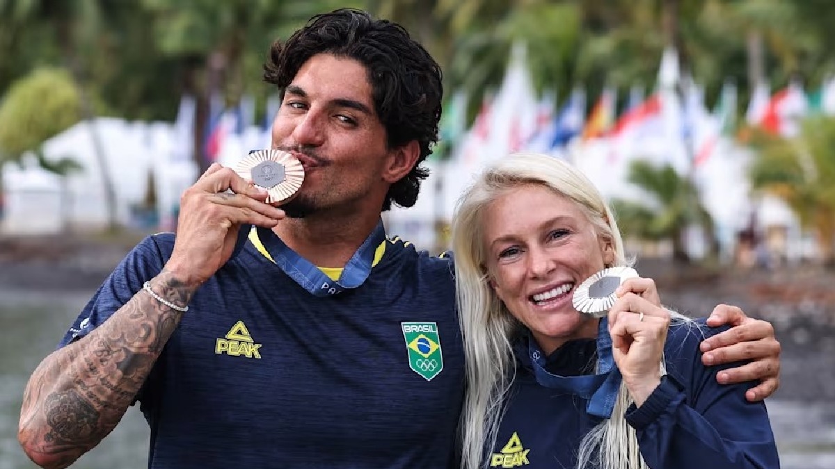 Gabriel Medina e Tatiana Weston-Webb conquistaram uma medalha de bronze e prata, respectivamente /William Lucas/COB