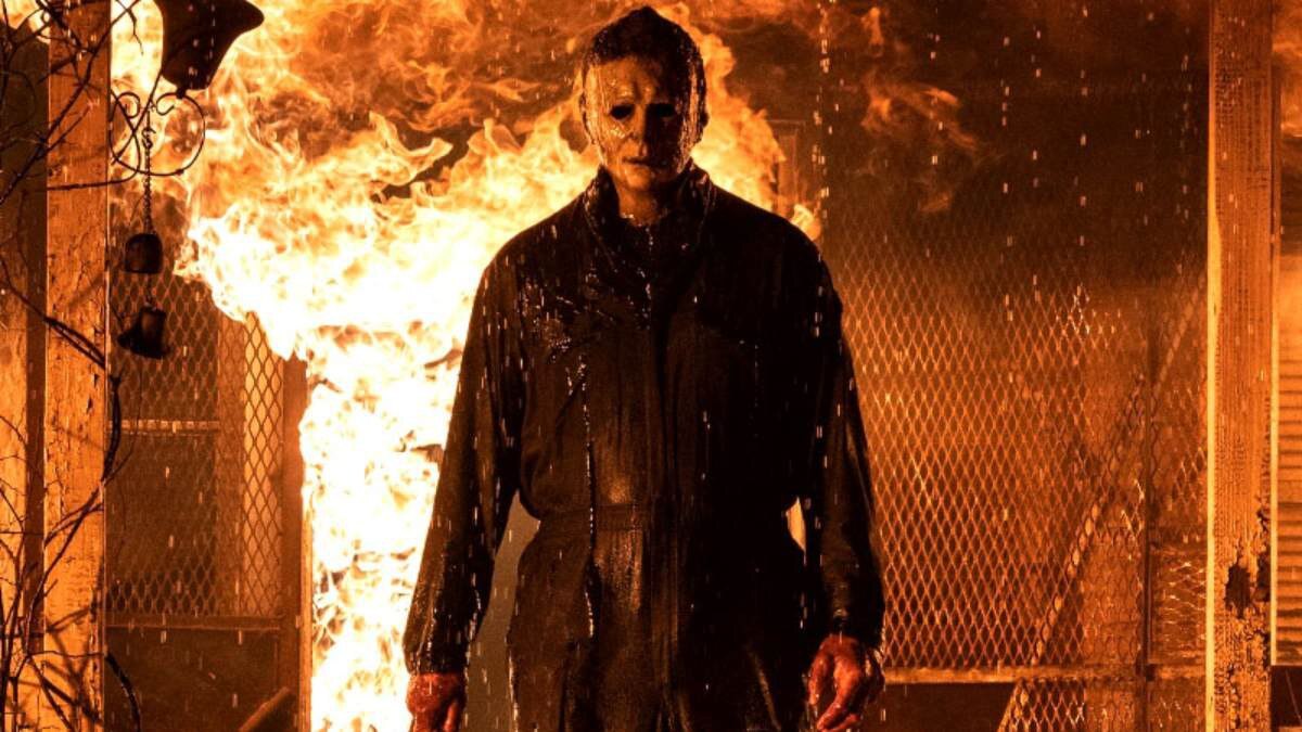 Assista Halloween Kills até o dia 10 de setembro, onde Michael Myers escapa do túmulo e recomeça a violência. Divulgação/Blumhouse Productions