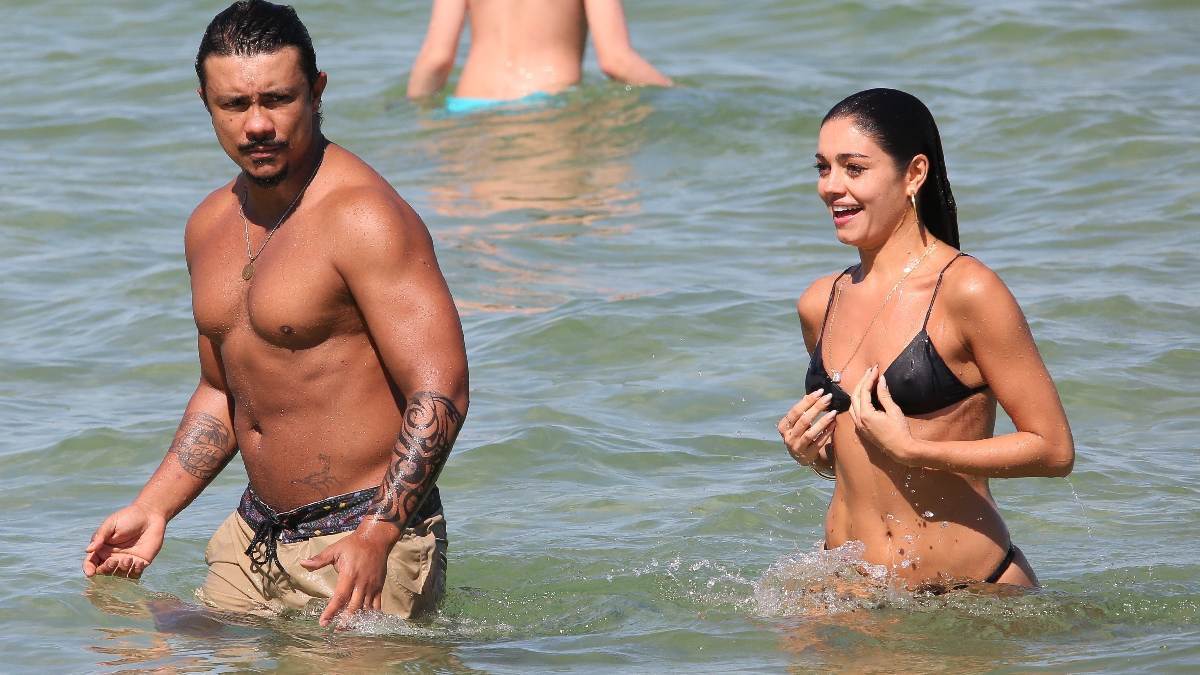 Sophie Charlotte e Xamã na praia da Barra da Tijuca/ Foto: Dilson Silva / AgNews