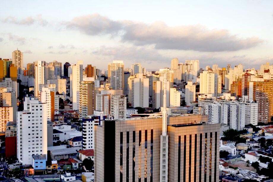 Bairro tradicional conhecido na Capital, Vila Mariana está localizada próxima a importantes vias de acesso, como as Avenidas Paulista, Domingos de Morais, 23 de Maio e a Rodovia dos Imigrantes. Além disso, conta com estações de metrô (linha azul) e diversas linhas de ônibus, facilitando a locomoção para outras regiões da cidade - (Rubens Chaves/Folhapress)