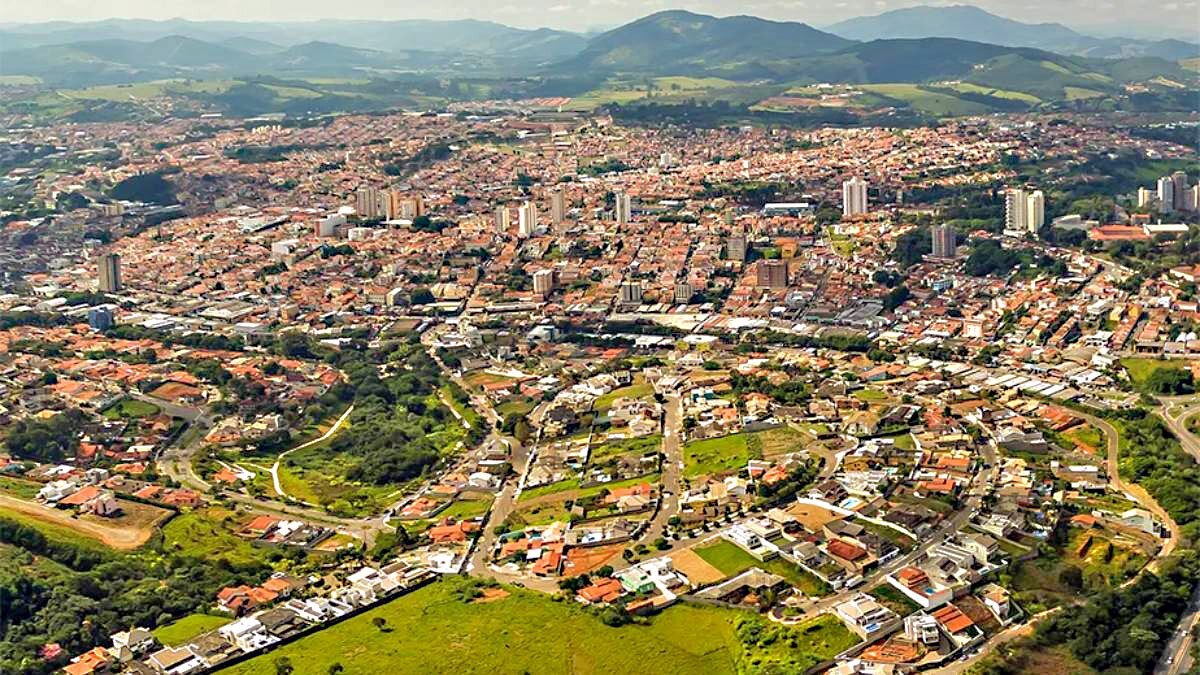 1. Bragança Paulista - Localizada no interior de São Paulo, a cidade de Bragança Paulista é acolhedora e apaixonante, possuindo um clima ameno e belas paisagens. O local oferece variedades de atividades ao ar livre, proporcionando uma boa experiência para o casal - (Divulgação/PMBP)