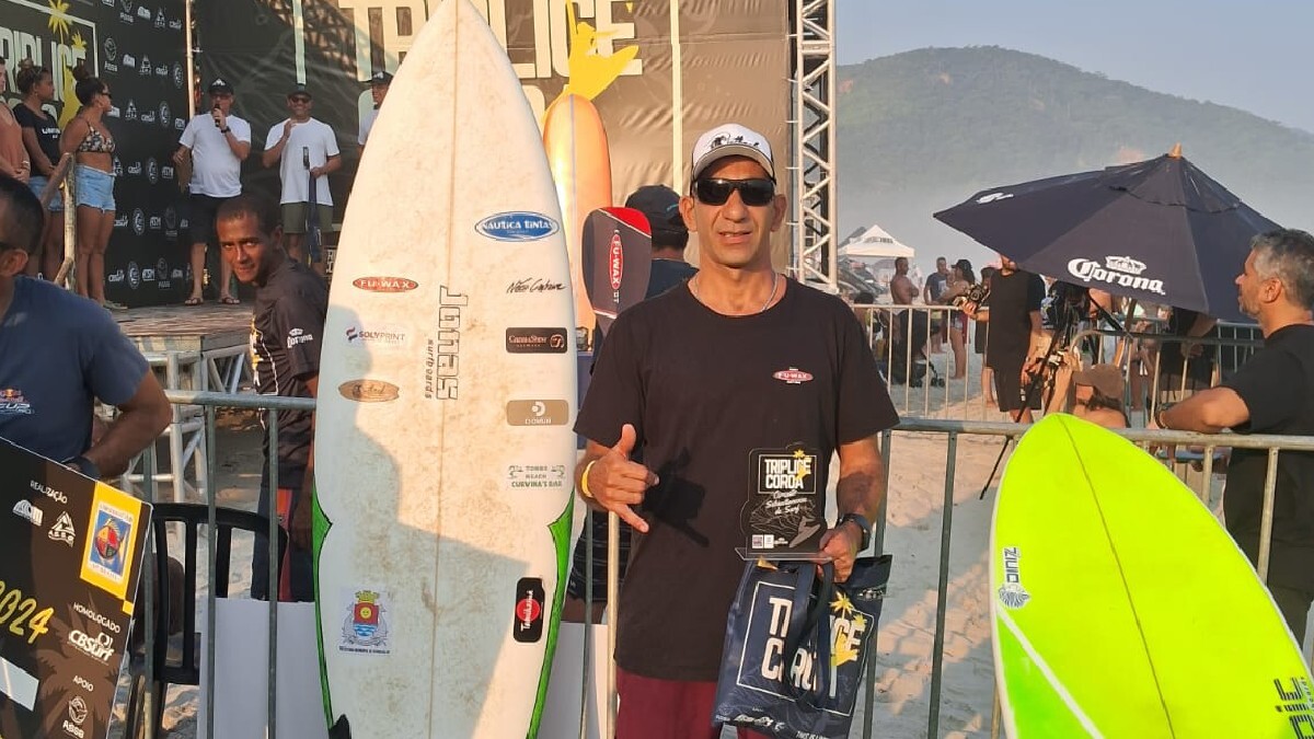 Surfista Michel Jonas é morador do Guarujá
