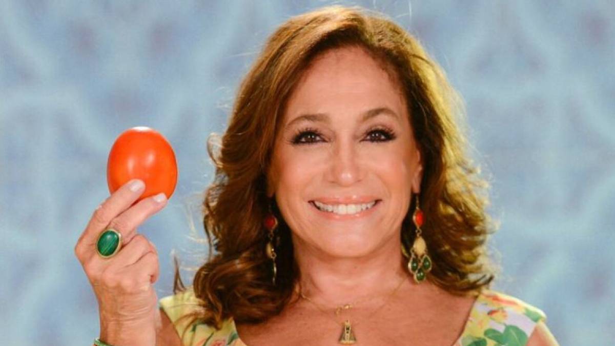 Com Susana Vieira, "Shirley Valentine" acompanha a trajetória de uma personagem solitária, apesar de estar cercada por sua família. O espetáculo será apresentado em Campinas, no sábado (28/9) e no domingo (29/9). Foto: Leo Aversa/Divulgação