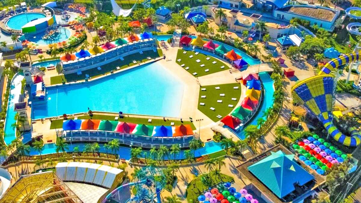 3. Wet'n Wild - Itupeva - Localizado em Itupeva, a menos de uma hora da capital paulista, o Wet'n Wild é uma sugestão que pode ser aproveitada como um bate e volta. Ao todo, o local apresenta 25 opções de lazer para todas as idades, em uma área de 160 mil metros quadrados -(Divulgação/Wet'n Wild)