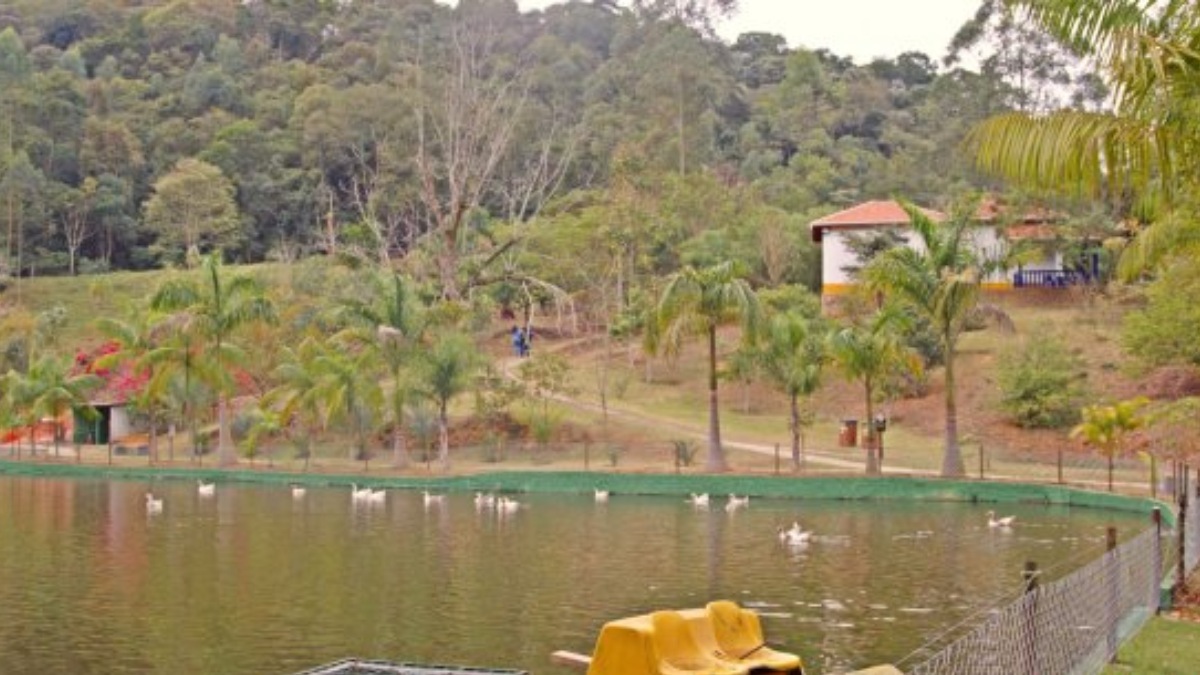 o Parque Reserva Cabreúva é um parque ecológico estruturado para proporcionar ao visitante um passeio inesquecível em contato com a natureza, conhecendo e interagindo com diversos animais. Com uma área de quase 400 mil m², o Reserva Cabreúva está localizado na Estrada dos Romeiros, km 66, próximo à biquinha do Bananal. Foto: Prefeitura de Cabreúva
