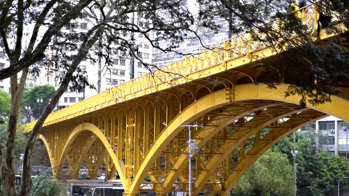 O local é considerado um dos maiores cartões postais da capital paulista.