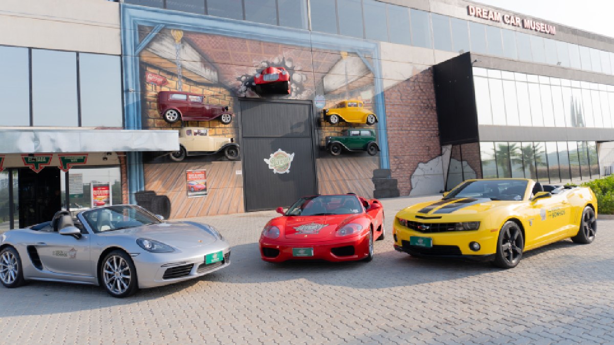 Adultos têm a chance de dirigir Ferrari, Porsche e Camaro na Volta dos Sonhos. Foto: Divulgação/Carolina Loppo