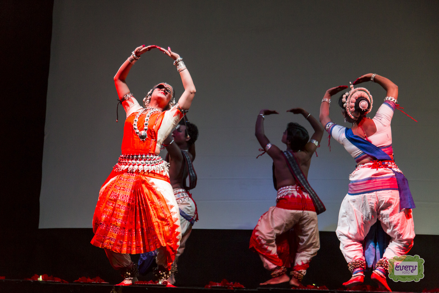 Festival oferece uma experiência cultural diversa em música, dança e arte. Foto: Divulgação