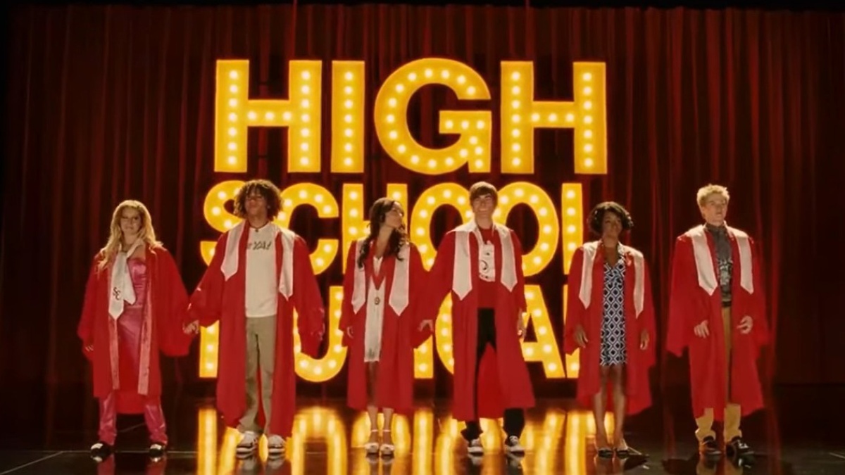 Último filme da franquia retrata o ano da formatura de Troy (Zac Efron), Gabriella (Vanessa Hudgens) e toda a East High /Foto: Reprodução/Redes sociais