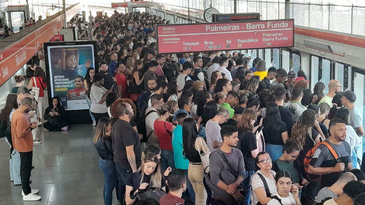 Estação Vila Matilde lotada por conta Reprodução/Redes Sociais