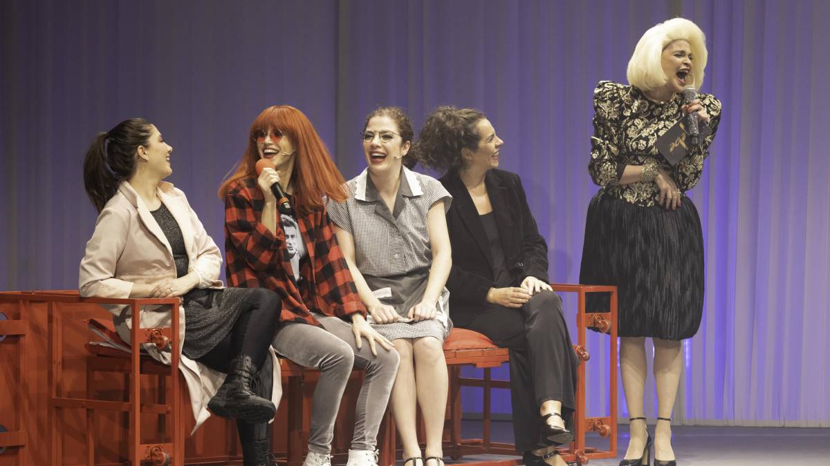 'A vida de Rita precisa ser contada e recontada. Sua existência transformou toda uma geração. E continua a conquistar fãs cada vez mais jovens', diz Mel Lisboa sobre Rita Lee.