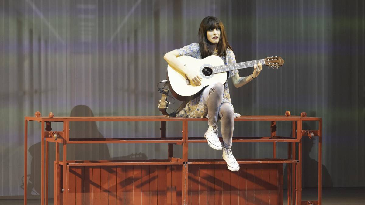 O trabalho rendeu a Mel Lisboa prêmios como melhor atriz e a colocou de vez entre os maiores nomes do teatro nacional. Foto: João Caldas/Divulgação
