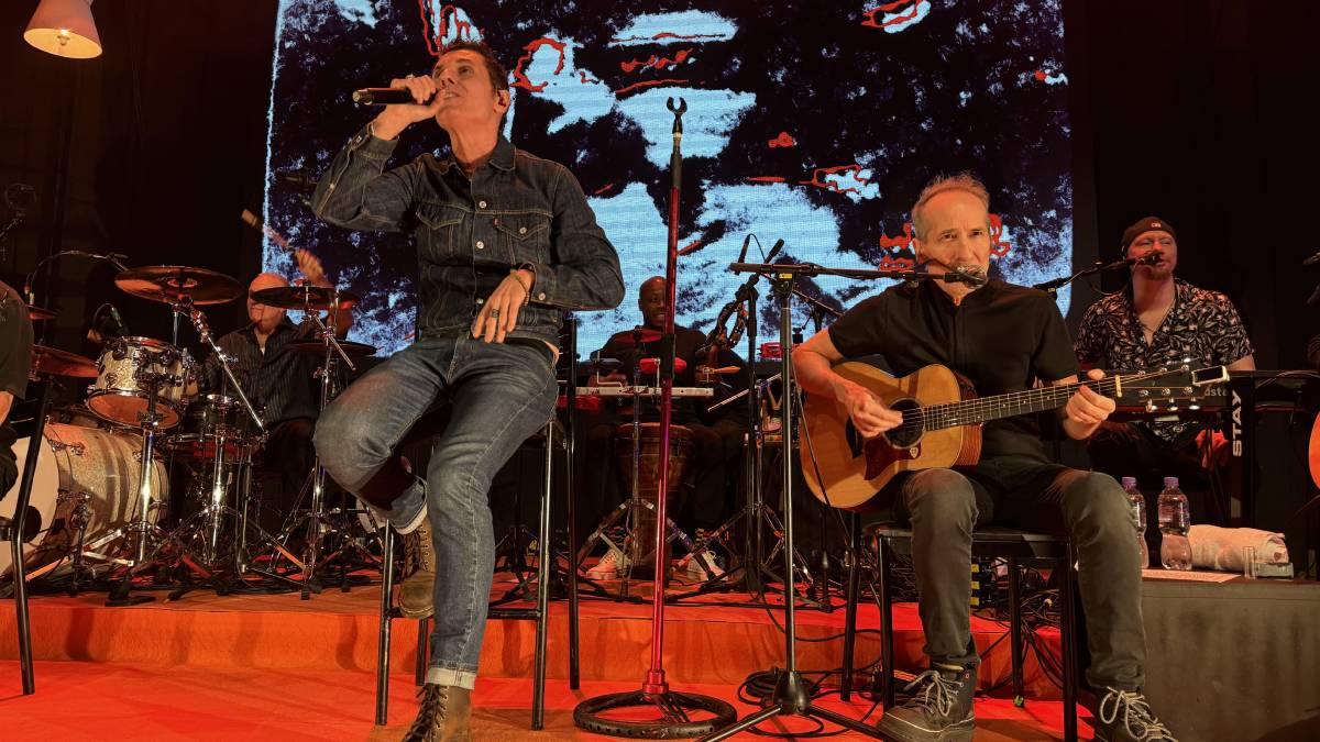 Banda de Brasília acaba de anunciar que em 2025 fará uma turnê em comemoração aos 25 anos do 'Acústico MTV: Capital Inicial'. Foto: Mariana Ribeiro/Gazeta de S.Paulo