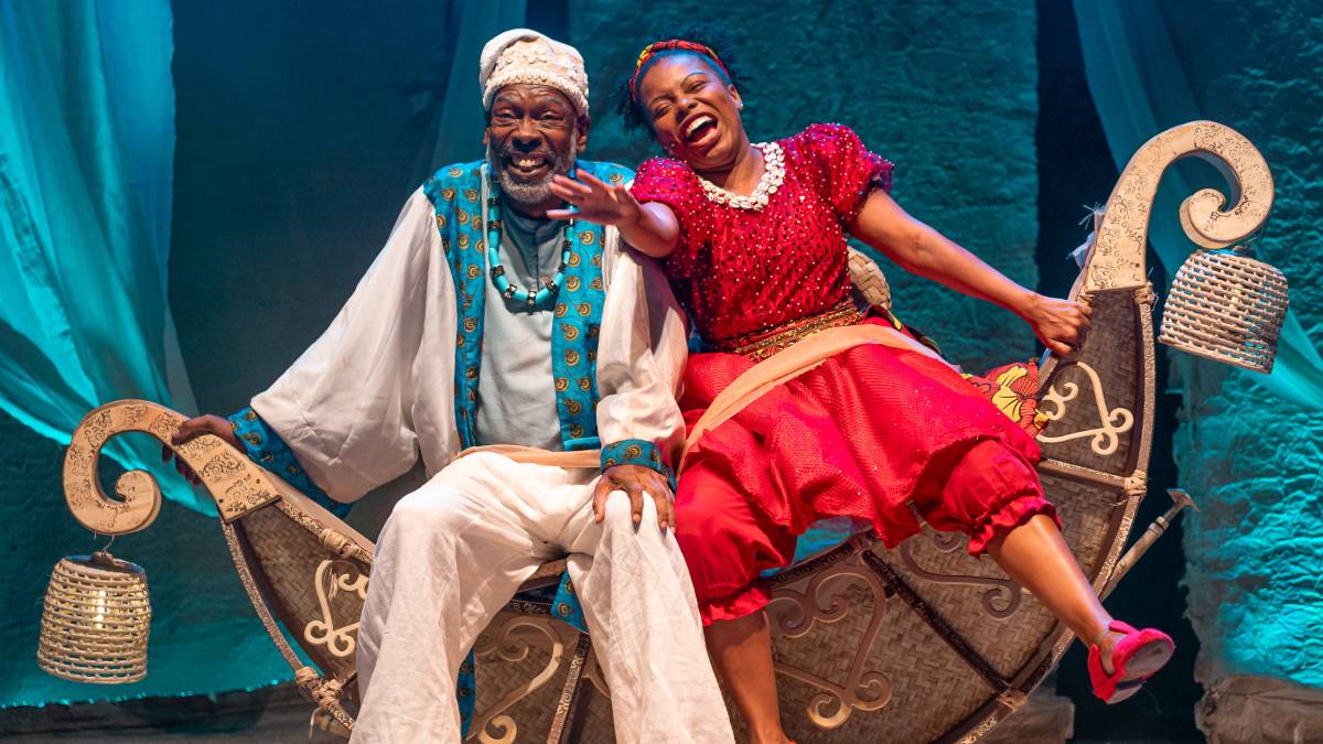 Com dramaturgia inspirada nas raízes das culturas africanas ancestrais, o espetáculo traz como protagonista uma menina preta formando sua personalidade, possibilitando a criação de novos arquétipos positivos no imaginário coletivo. Foto: Ametista Audiovisual/Divulgação