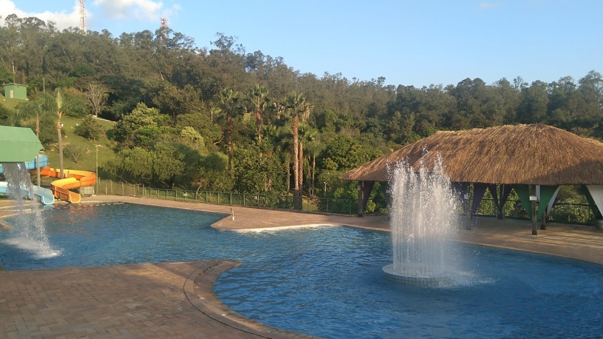 A cidade também conta com uma paisagem de tirar o fôlego, sendo um destino recomendado para os amantes da natureza. A vista e os pontos turísticos locais encantam e fascinam os visitantes de Vinhedo - (Rodrigo Ferrari/Google Reviews)