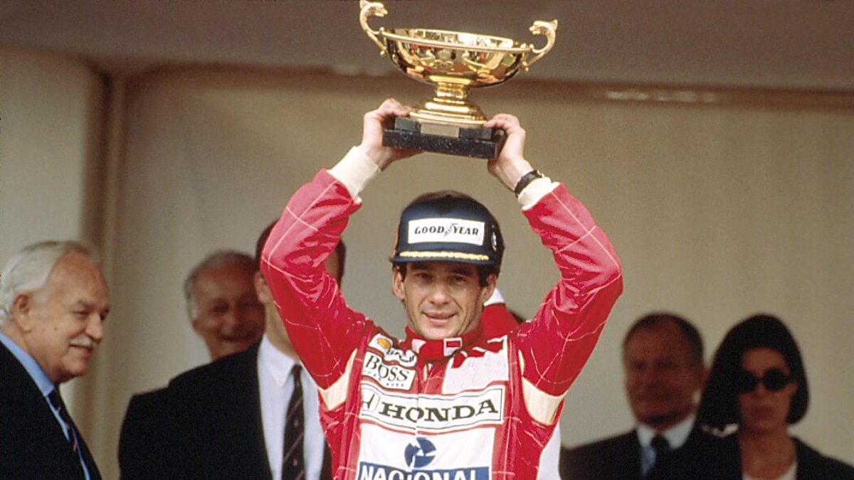 Nascido no dia 21 de março de 1960, foi campeão mundial de Fórmula 1 três vezes (1988, 1990 e 1991). Foto: Wikimedia Commons