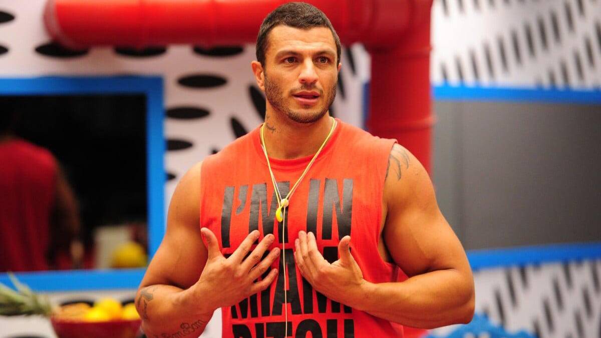 Kléber Bambam foi o grande vencedor da primeira edição do BBB com 68% dos votos e prêmio de R$ 500 mil. Reprodução/TVGlobo