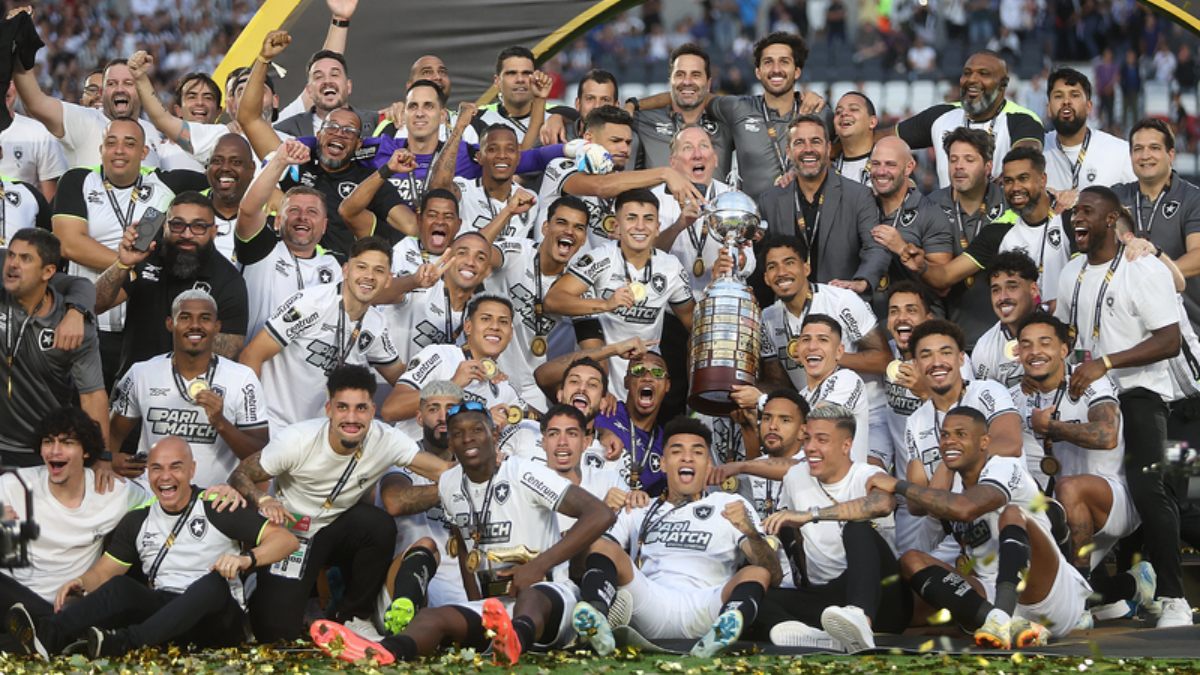 Botafogo conquistou pela primeira vez a Libertadores após vencer o Atlético-MG por 3 a 1. /Vitor Silva/Botafogo